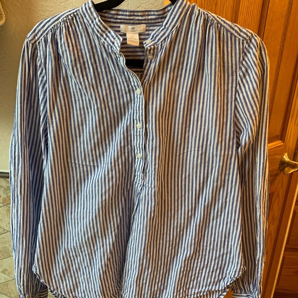 h&m button down!